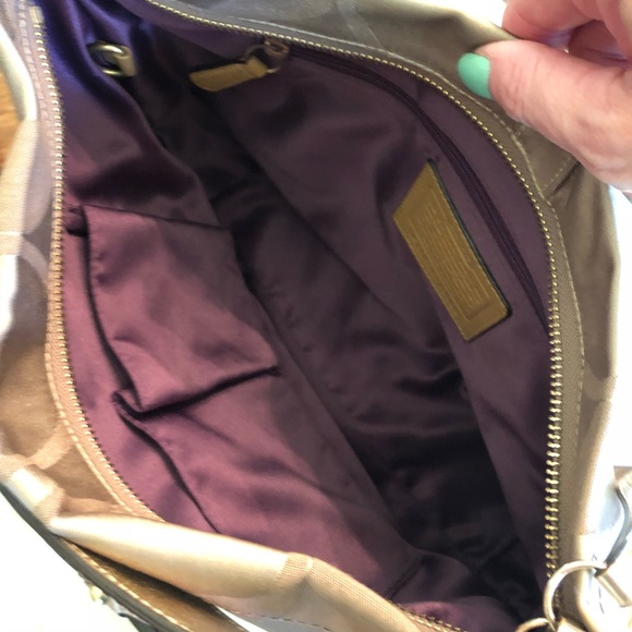 Nice Coach Carly gold & signature c hobo bag - Picture 2 of 8